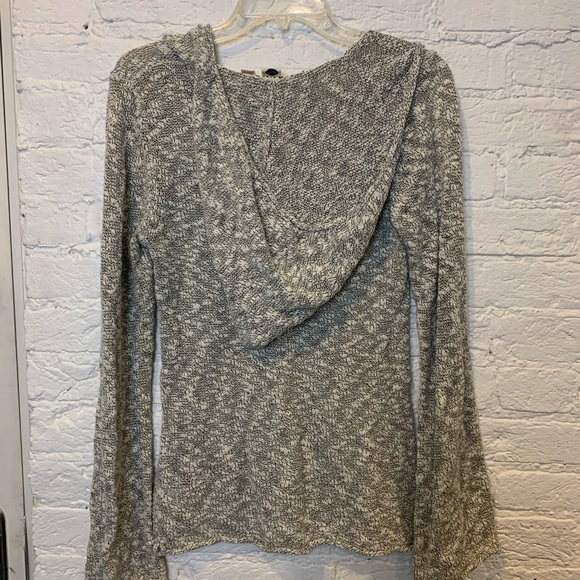 Foxy gray sweater - Picture 2 of 3